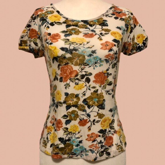 💸 $2 ADD-ON Forever 21 Floral T-Shirt - Picture 1 of 6